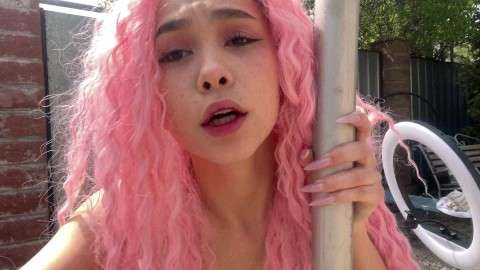 我父母在家的时候，一个朋友过来做爱封面图