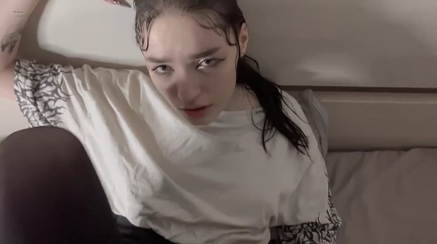 超高颜值冷艳小美人眼神勾丝吸吮肉棒爆操白虎穴#白虎#人妻#挑逗#性交封面图