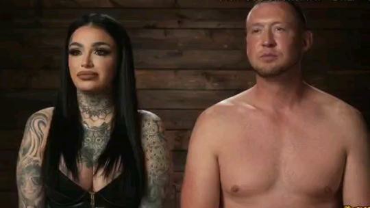 统治巨人恐怖封面图