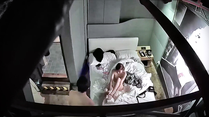 酒店偷拍臻品360工业风主题套房偷拍大学生情侣开房小哥先自己打飞机怕等下表现不好给女友上课封面图