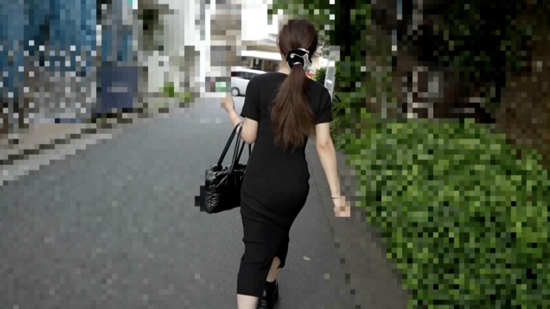 FC2-PPV-4792519 「業餘廁所高潮」系列第37話！廣告公司職員Mayu（25歲）是一名「小變態廁所女孩」。封面图